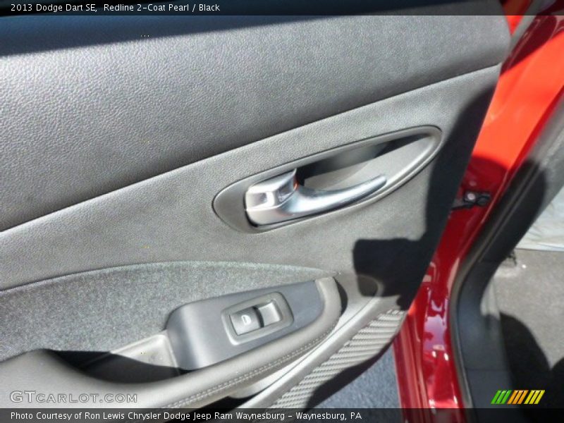 Redline 2-Coat Pearl / Black 2013 Dodge Dart SE
