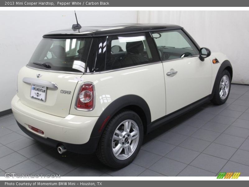 Pepper White / Carbon Black 2013 Mini Cooper Hardtop