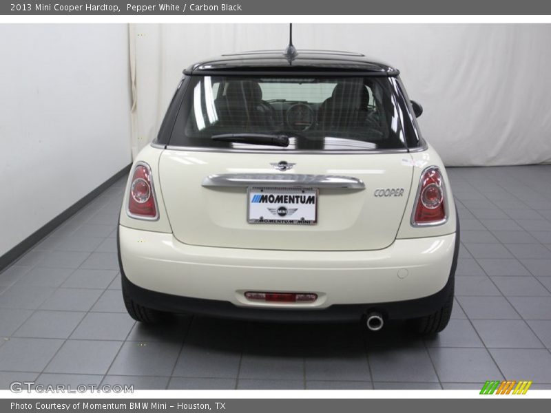 Pepper White / Carbon Black 2013 Mini Cooper Hardtop