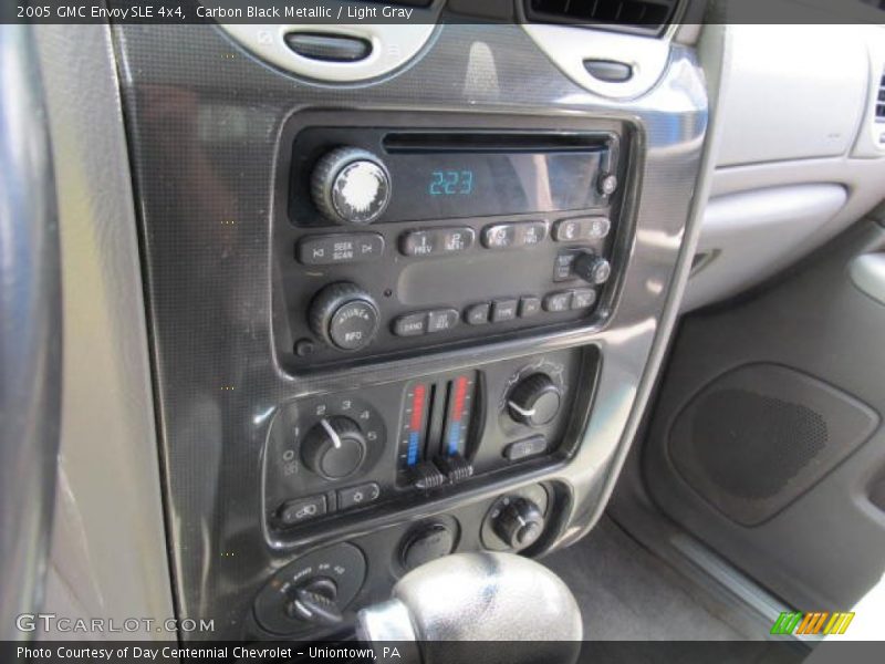 Carbon Black Metallic / Light Gray 2005 GMC Envoy SLE 4x4