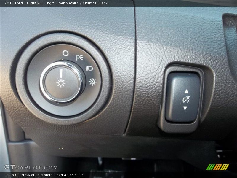 Ingot Silver Metallic / Charcoal Black 2013 Ford Taurus SEL