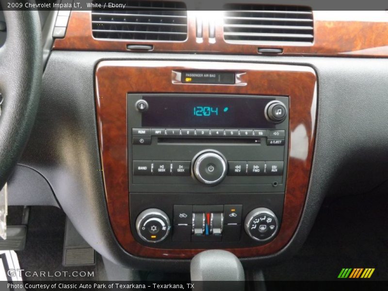 White / Ebony 2009 Chevrolet Impala LT