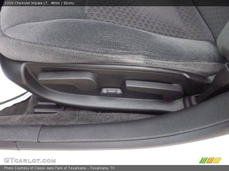 White / Ebony 2009 Chevrolet Impala LT