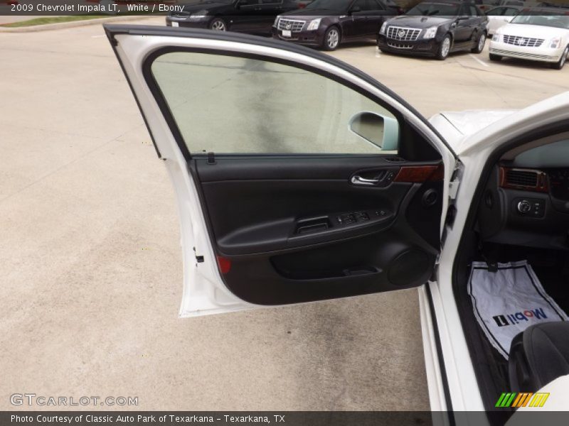 White / Ebony 2009 Chevrolet Impala LT