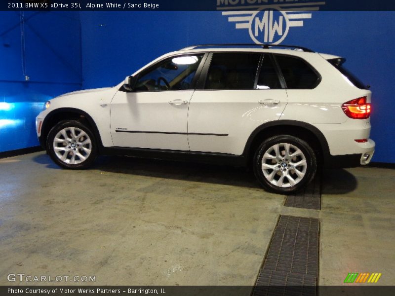 Alpine White / Sand Beige 2011 BMW X5 xDrive 35i