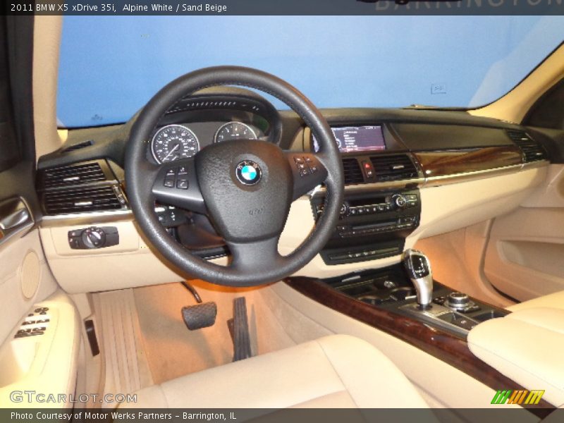 Alpine White / Sand Beige 2011 BMW X5 xDrive 35i
