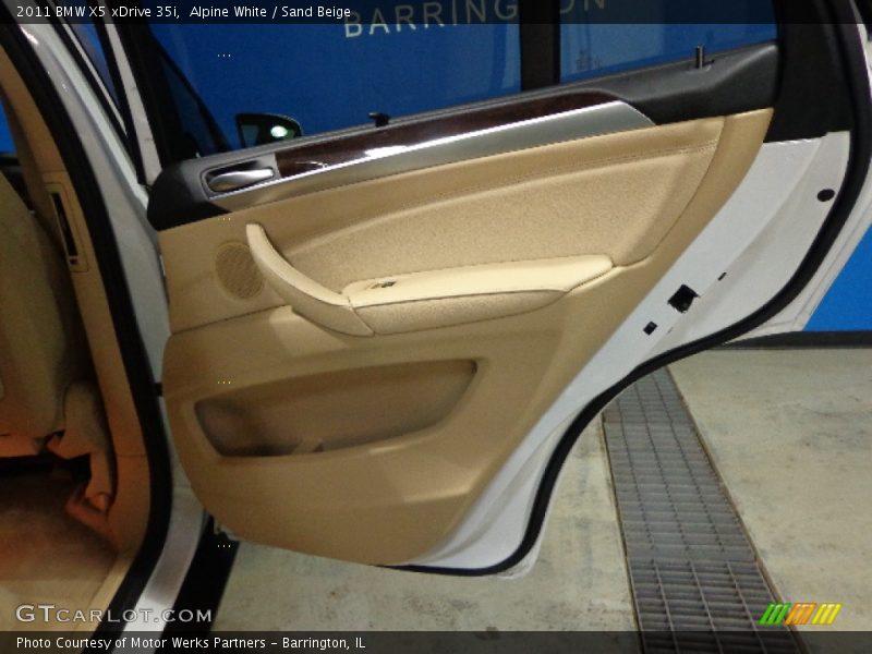 Alpine White / Sand Beige 2011 BMW X5 xDrive 35i