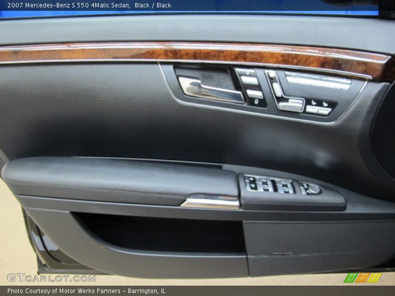 Black / Black 2007 Mercedes-Benz S 550 4Matic Sedan