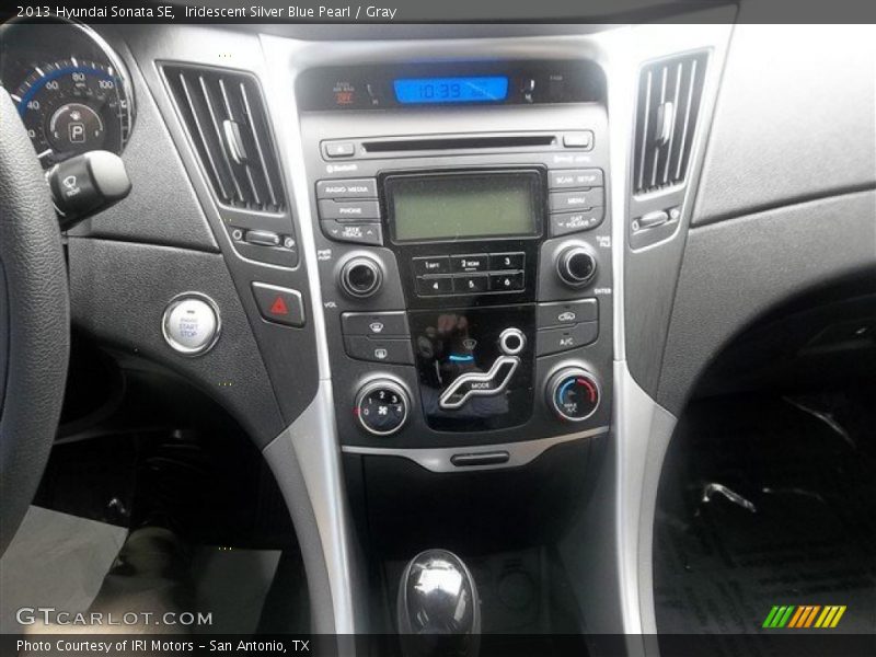Iridescent Silver Blue Pearl / Gray 2013 Hyundai Sonata SE