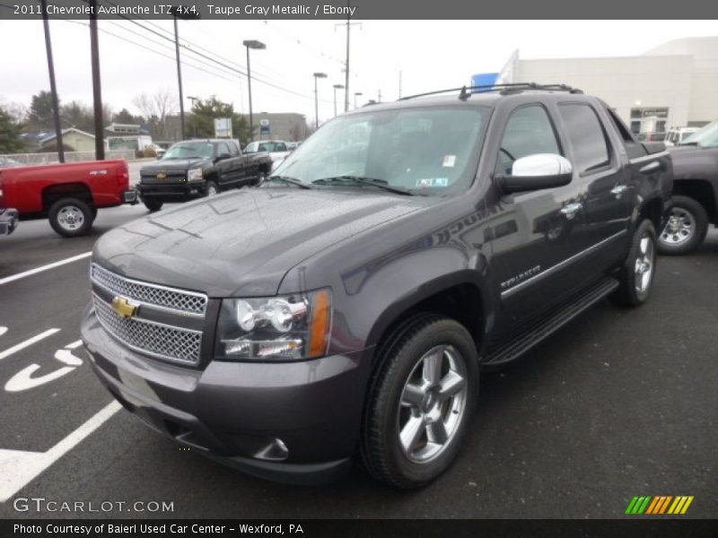 Front 3/4 View of 2011 Avalanche LTZ 4x4
