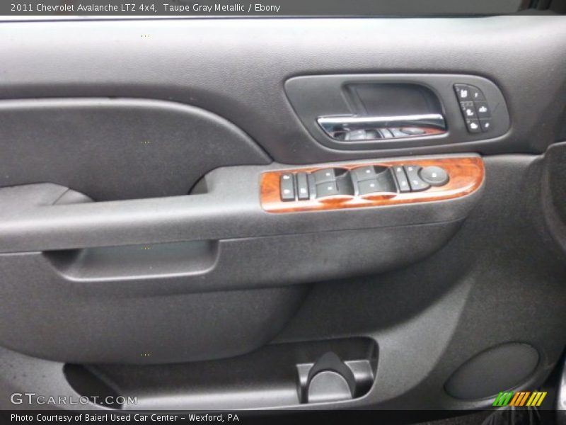 Taupe Gray Metallic / Ebony 2011 Chevrolet Avalanche LTZ 4x4