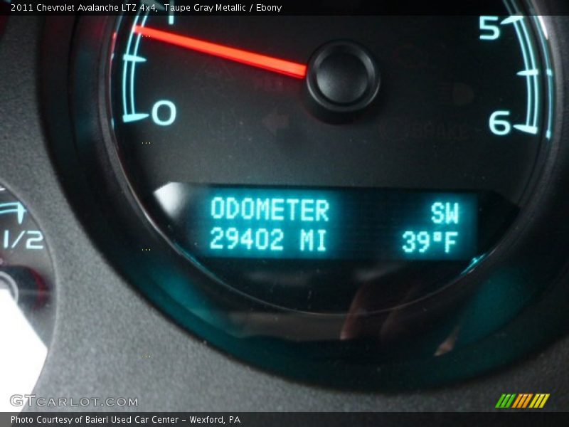 Taupe Gray Metallic / Ebony 2011 Chevrolet Avalanche LTZ 4x4