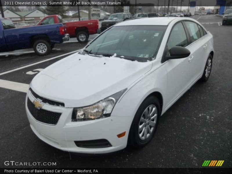 Summit White / Jet Black/Medium Titanium 2011 Chevrolet Cruze LS