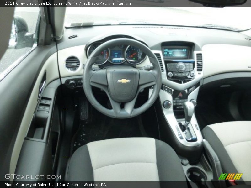 Summit White / Jet Black/Medium Titanium 2011 Chevrolet Cruze LS