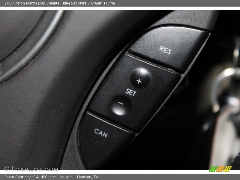 Controls of 2007 DB9 Volante