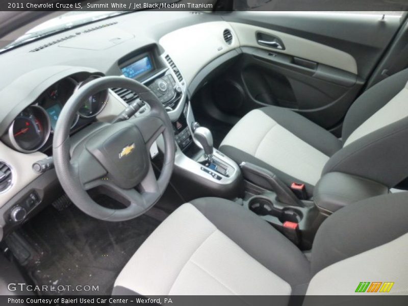 Summit White / Jet Black/Medium Titanium 2011 Chevrolet Cruze LS