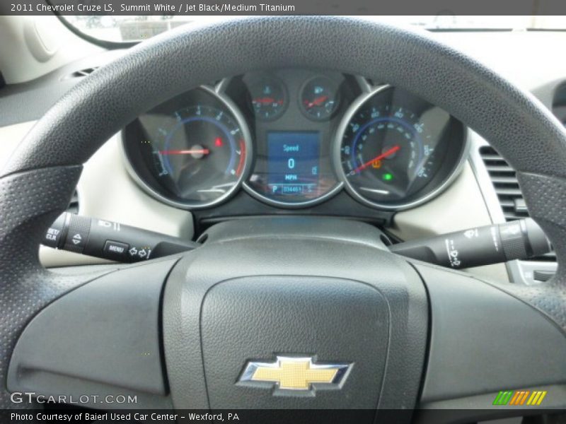Summit White / Jet Black/Medium Titanium 2011 Chevrolet Cruze LS