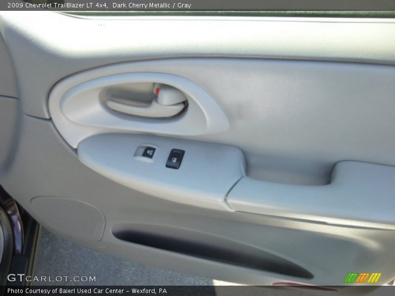 Dark Cherry Metallic / Gray 2009 Chevrolet TrailBlazer LT 4x4