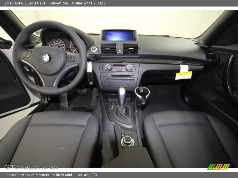 Dashboard of 2012 1 Series 128i Convertible