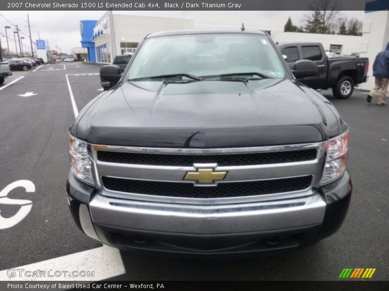 Black / Dark Titanium Gray 2007 Chevrolet Silverado 1500 LS Extended Cab 4x4