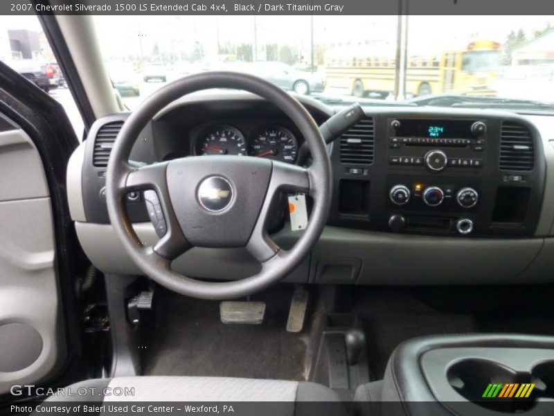 Black / Dark Titanium Gray 2007 Chevrolet Silverado 1500 LS Extended Cab 4x4