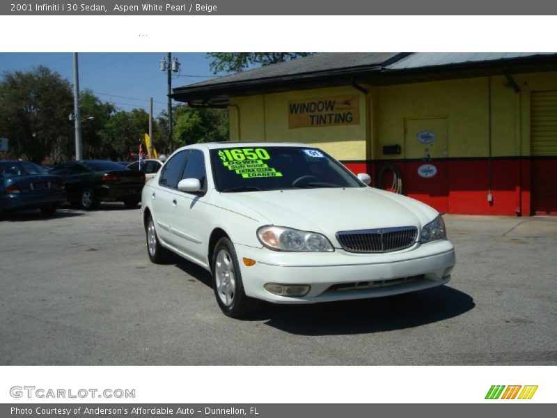 Aspen White Pearl / Beige 2001 Infiniti I 30 Sedan