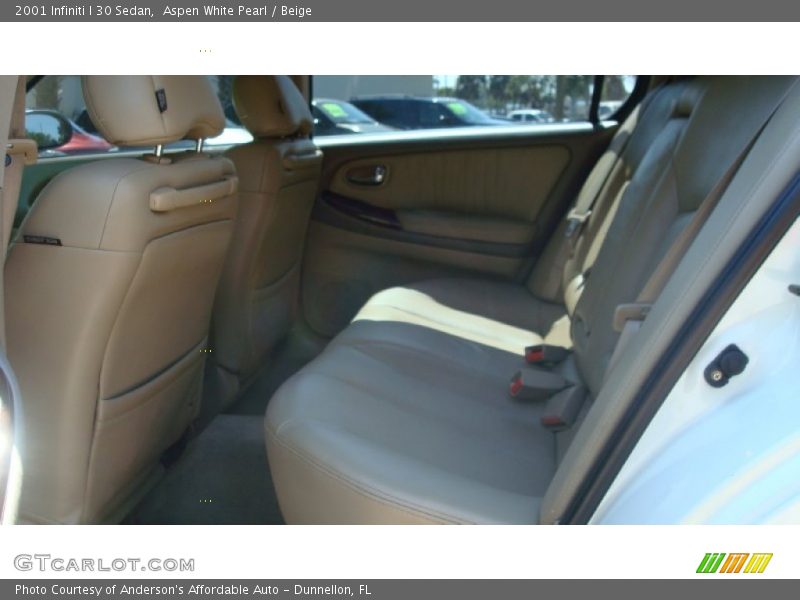 Aspen White Pearl / Beige 2001 Infiniti I 30 Sedan