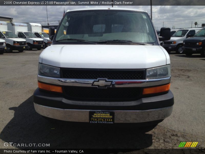 Summit White / Medium Dark Pewter 2006 Chevrolet Express LS 2500 Passenger van