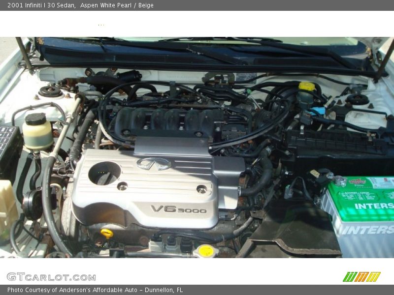 Aspen White Pearl / Beige 2001 Infiniti I 30 Sedan
