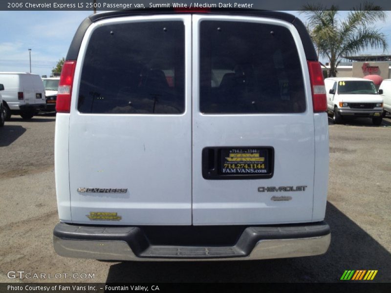 Summit White / Medium Dark Pewter 2006 Chevrolet Express LS 2500 Passenger van