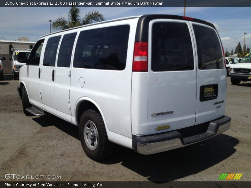 Summit White / Medium Dark Pewter 2006 Chevrolet Express LS 2500 Passenger van