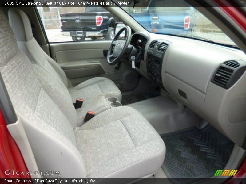  2005 Canyon SL Regular Cab 4x4 Pewter Interior