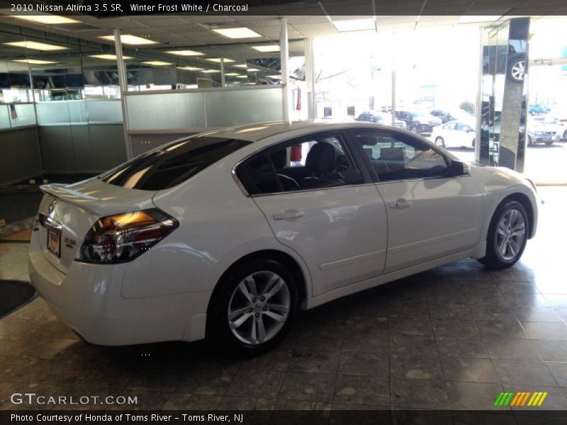 Winter Frost White / Charcoal 2010 Nissan Altima 3.5 SR