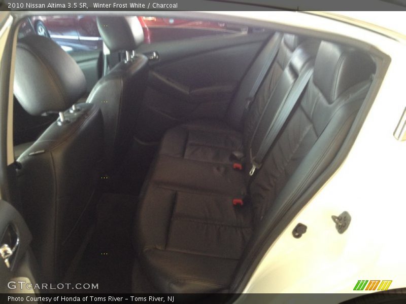 Winter Frost White / Charcoal 2010 Nissan Altima 3.5 SR