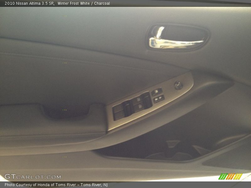 Winter Frost White / Charcoal 2010 Nissan Altima 3.5 SR