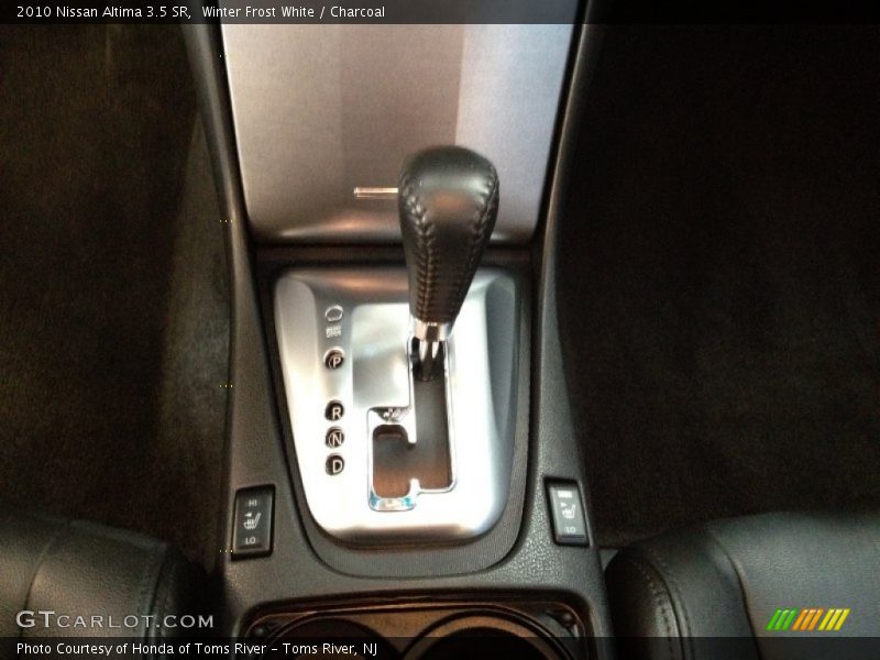 Winter Frost White / Charcoal 2010 Nissan Altima 3.5 SR