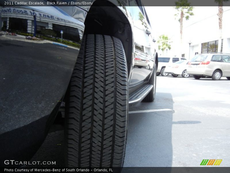 Black Raven / Ebony/Ebony 2011 Cadillac Escalade
