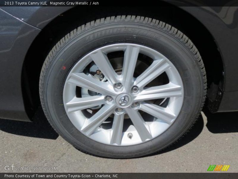 Magnetic Gray Metallic / Ash 2013 Toyota Camry XLE