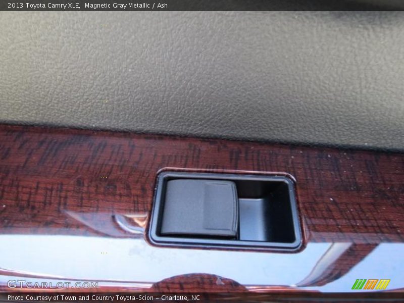 Magnetic Gray Metallic / Ash 2013 Toyota Camry XLE