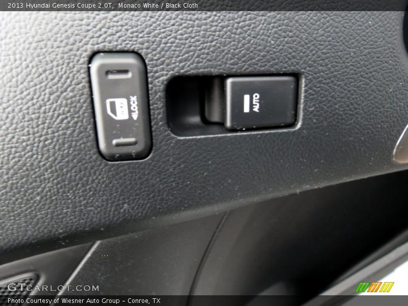 Controls of 2013 Genesis Coupe 2.0T