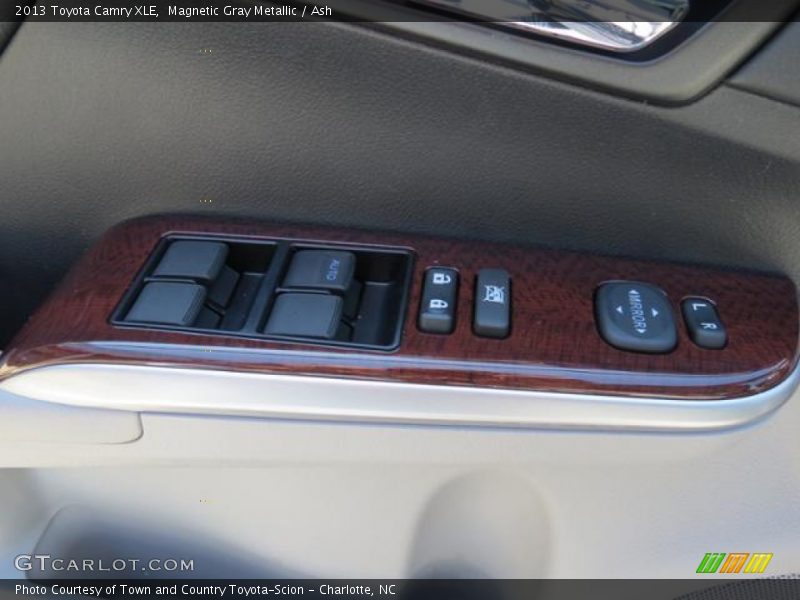 Magnetic Gray Metallic / Ash 2013 Toyota Camry XLE