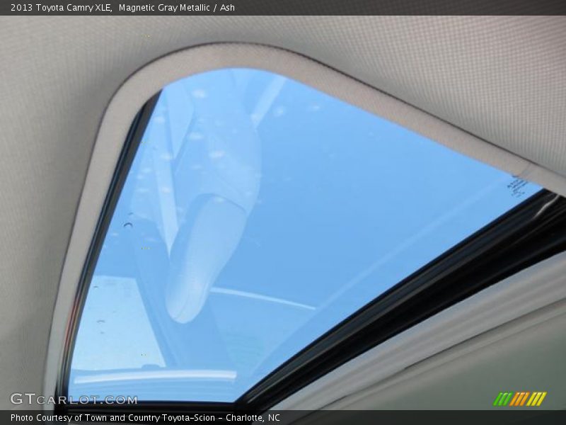 Magnetic Gray Metallic / Ash 2013 Toyota Camry XLE