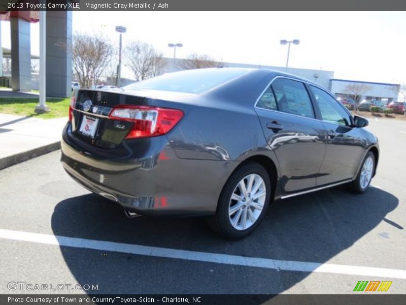 Magnetic Gray Metallic / Ash 2013 Toyota Camry XLE