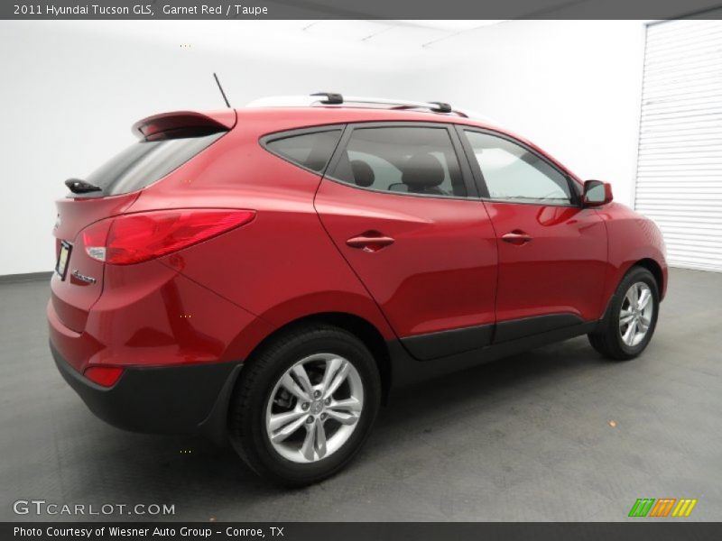 Garnet Red / Taupe 2011 Hyundai Tucson GLS
