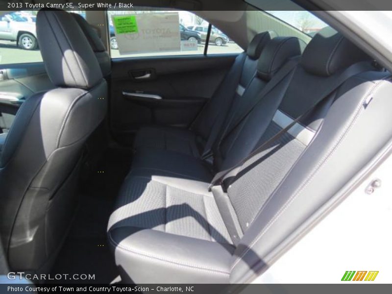 Super White / Black 2013 Toyota Camry SE