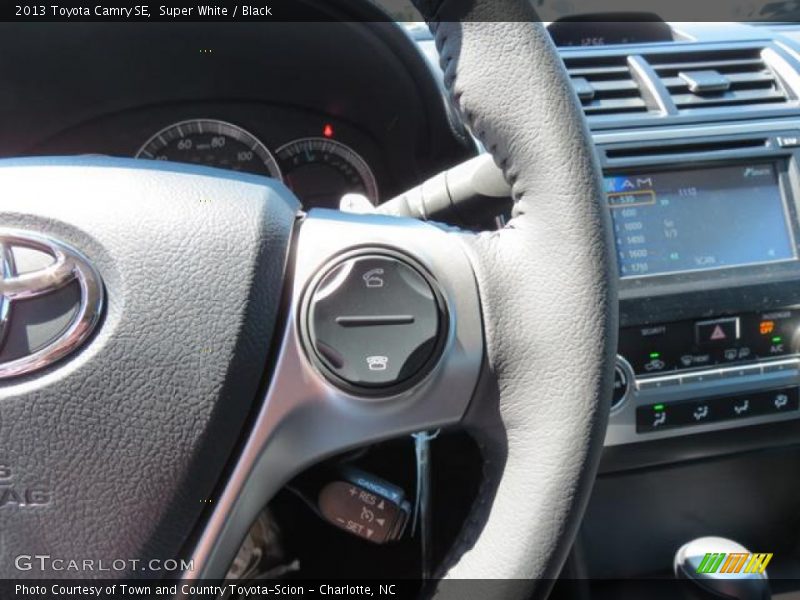 Super White / Black 2013 Toyota Camry SE