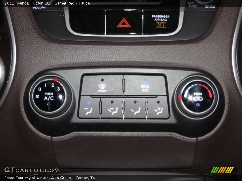 Controls of 2011 Tucson GLS