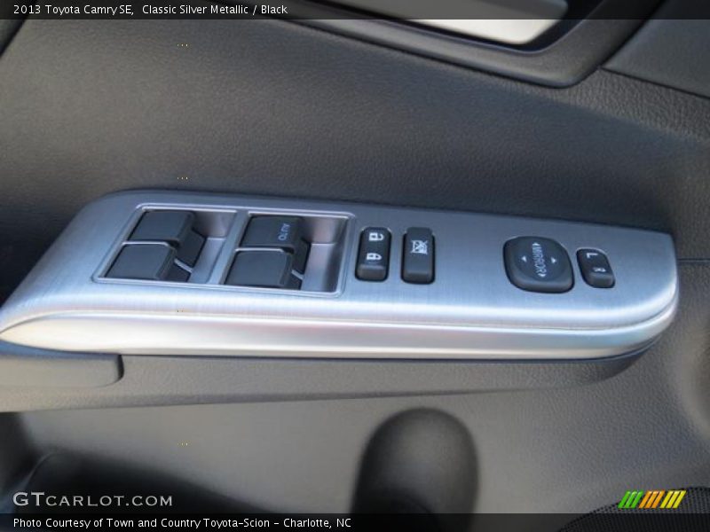 Classic Silver Metallic / Black 2013 Toyota Camry SE