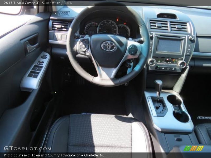 Super White / Black 2013 Toyota Camry SE