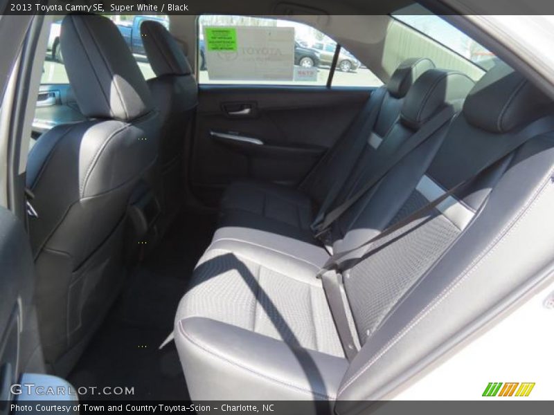 Super White / Black 2013 Toyota Camry SE